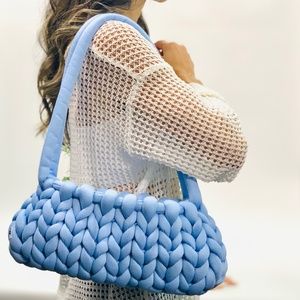 BRAND NEW HAND-CROCHETED TRENDY CHUNKY PURSE
